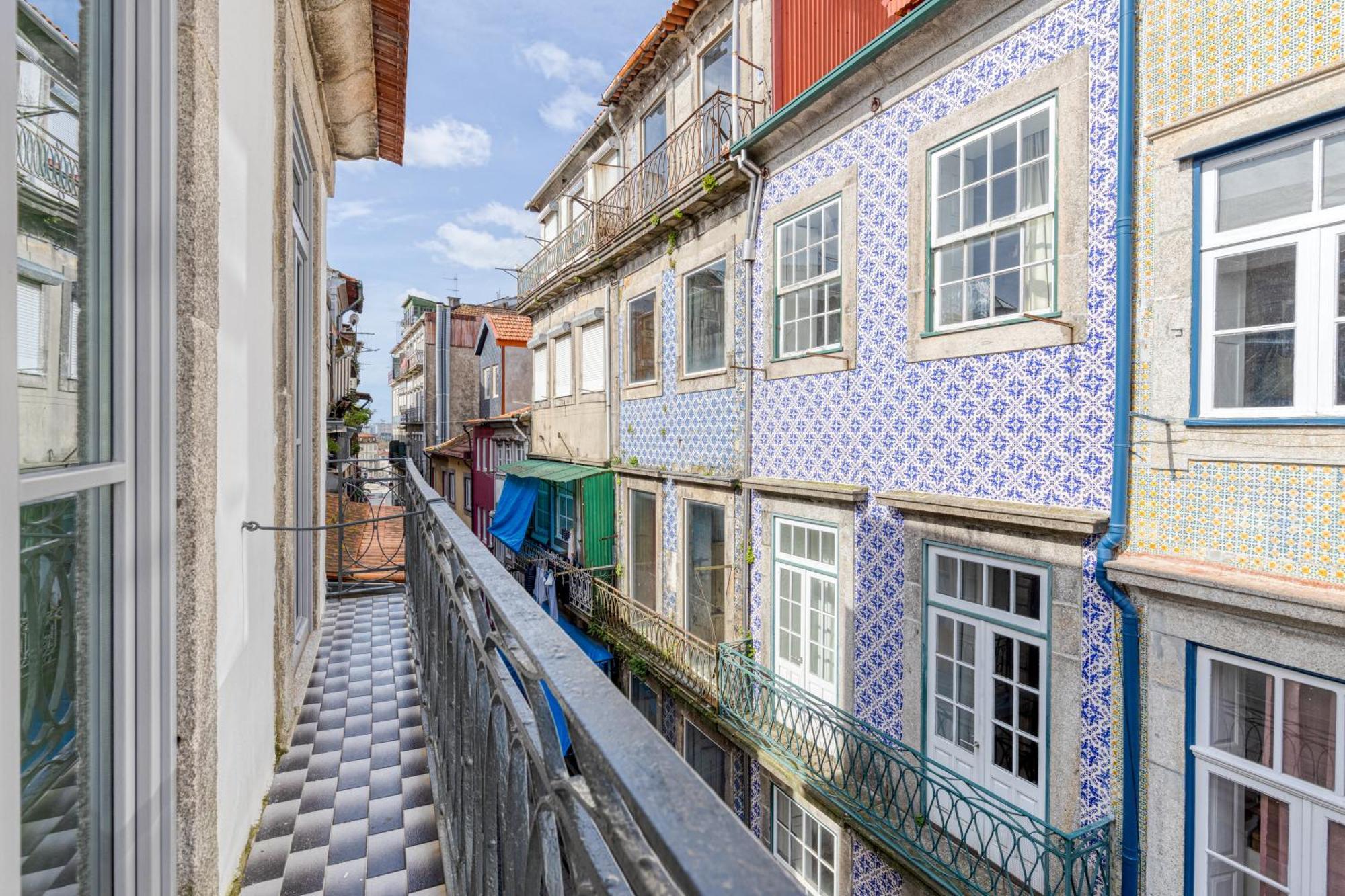 Oporto Guest Casa Dos Clerigos Apartment Exterior photo